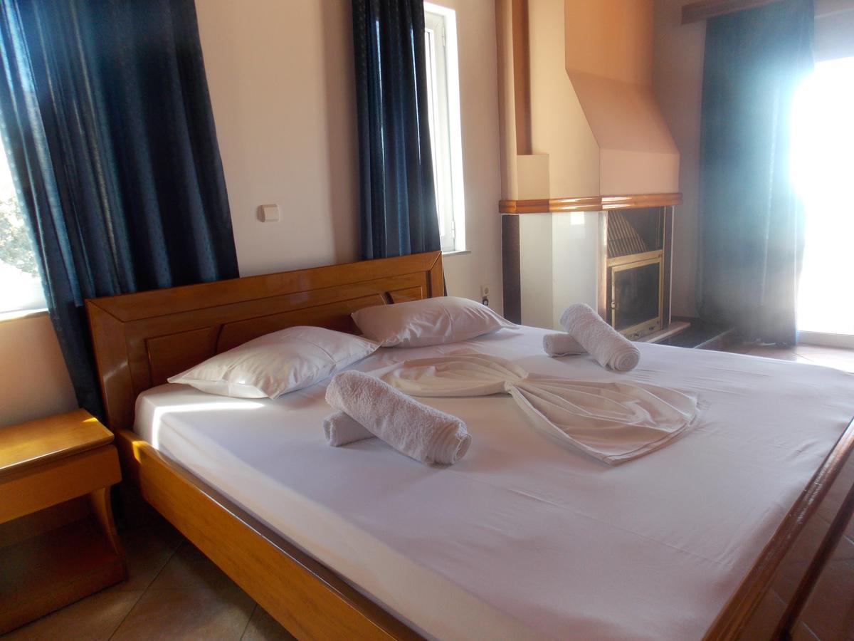 Hotel Dea Саранда Экстерьер фото
