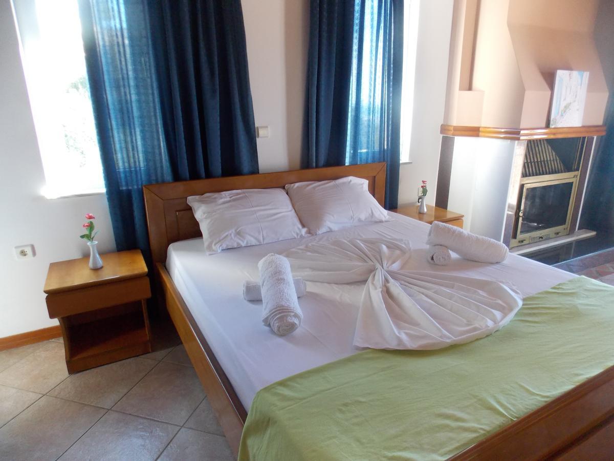 Hotel Dea Саранда Экстерьер фото