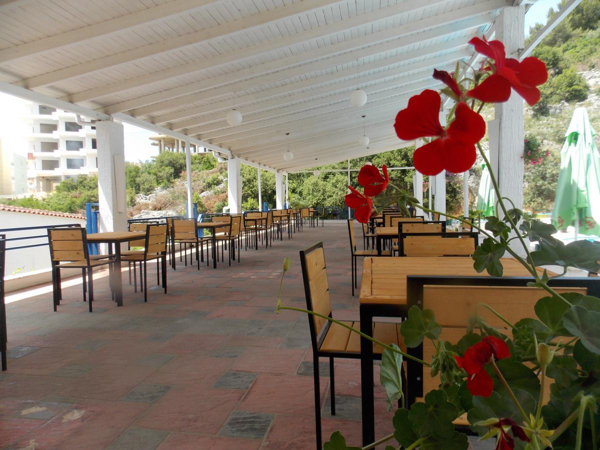 Hotel Dea Саранда Экстерьер фото