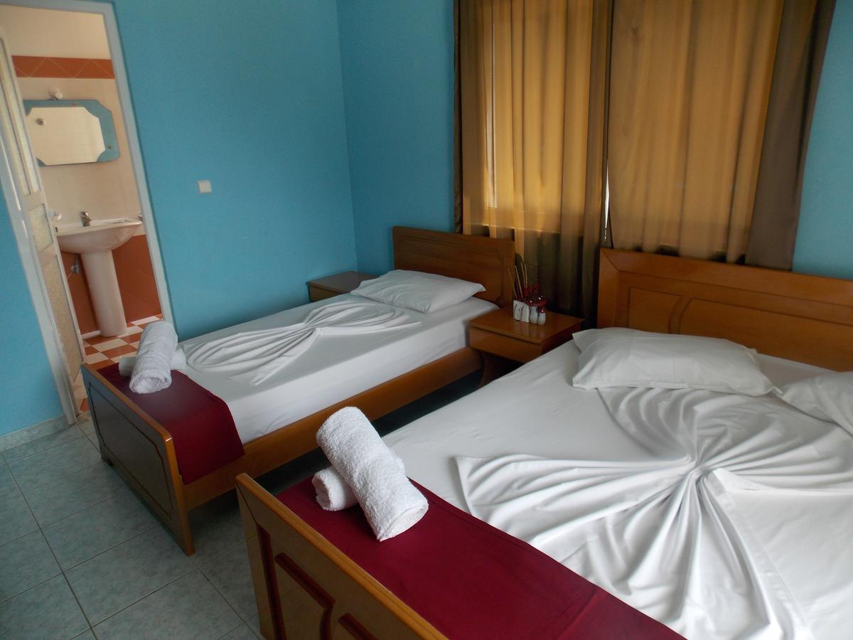 Hotel Dea Саранда Экстерьер фото
