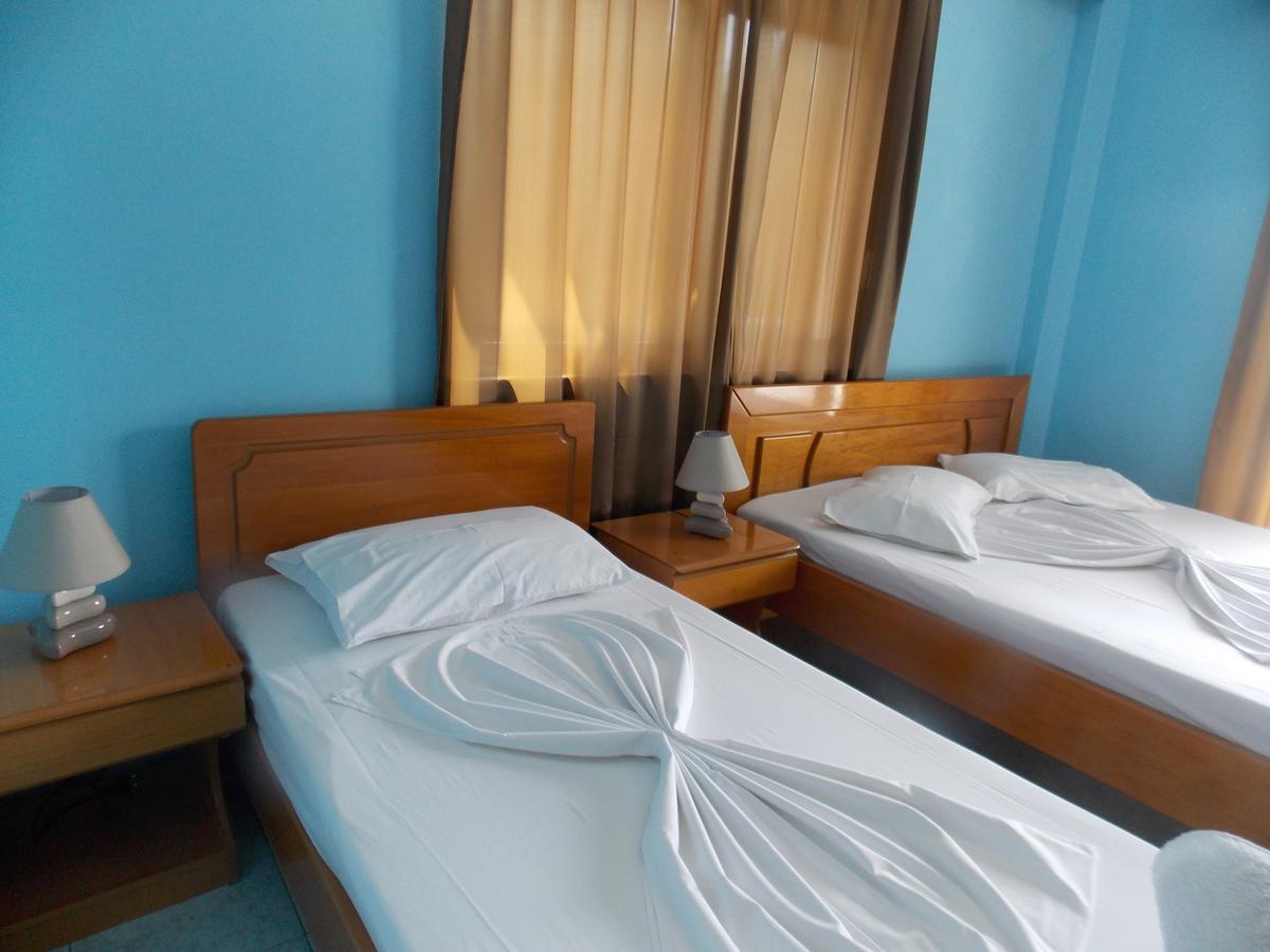Hotel Dea Саранда Экстерьер фото