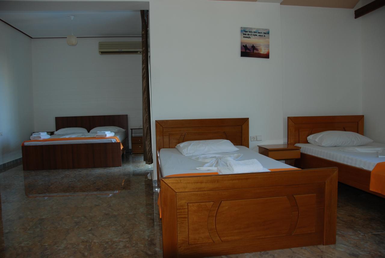 Hotel Dea Саранда Экстерьер фото